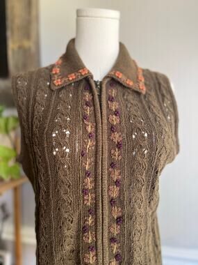 Vintage Y2K Green Sweater Vest Zip Front Floral Knit Crochet Size Medium